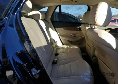 2019 Mercedes-Benz Glc 300 4Matic from USA, damaged, VIN WDC0G4KB6KV189965